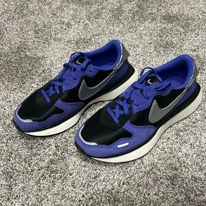 Nike Phoenix Waffle-Size 8